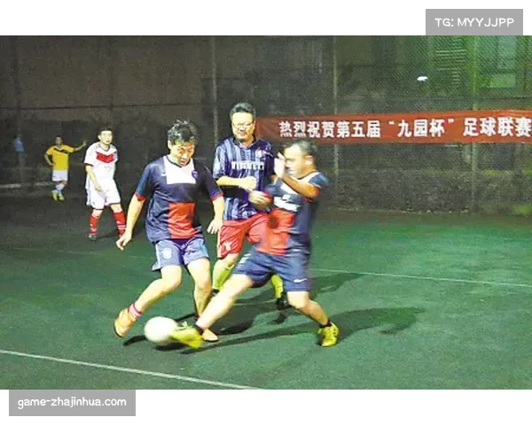 法甲俱乐部开展社区足球计划，沙罗蒂体育场成青训基地